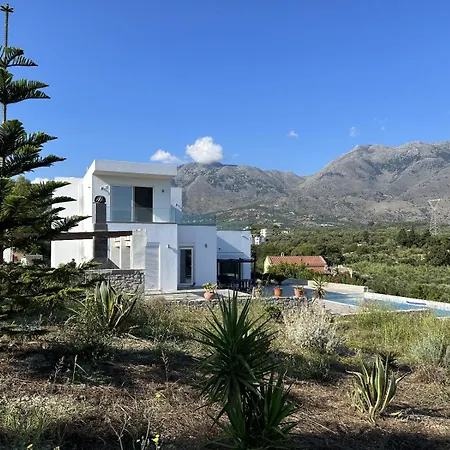 Villa Maia