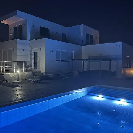 Maia Villa Dhrámia